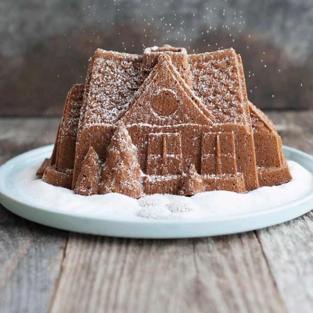 Nordic Ware Gingerbread House Bundt® Pan 9 Cup